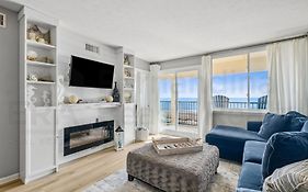 Coral Sands Beautiful Condominium